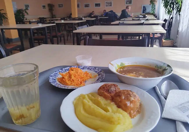 От вывески до компота: честный обзор столовой ЧУП «Метиз» со вкусом и запахом детства