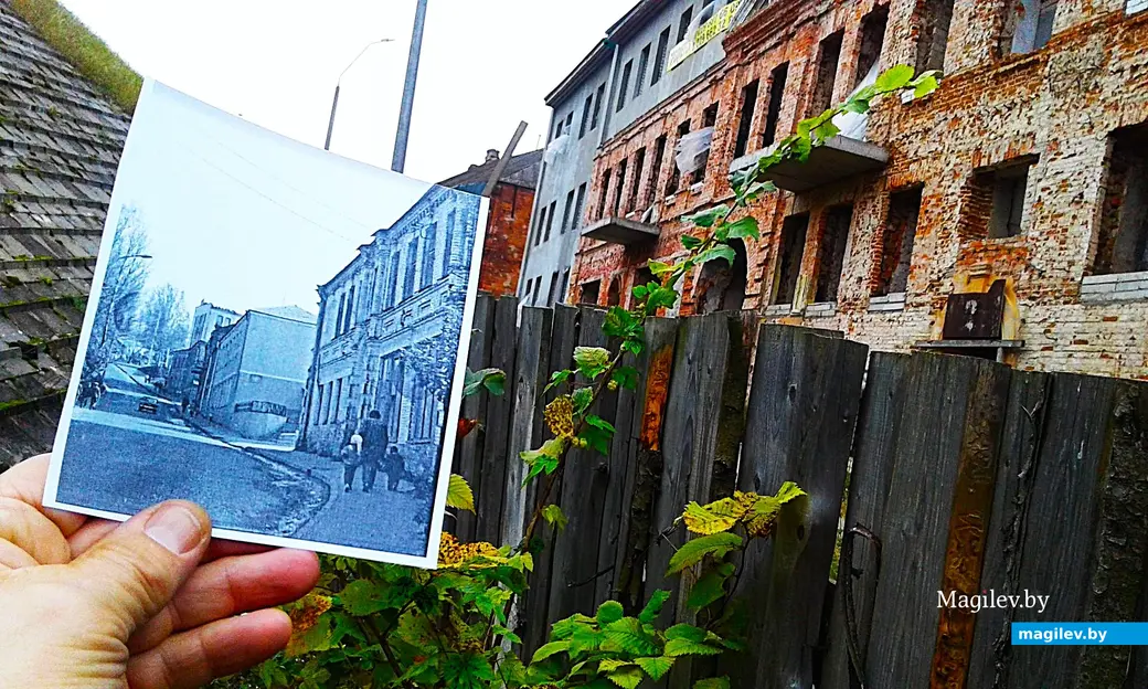 От темна до темна,/ От зари до зари/ Мы готовы стоять/ Только у «Полгоры».