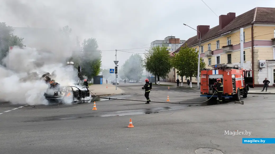 29.04.2025. Бобруйск. Авария с возгоранием на перекрестке Минской и Социалистической