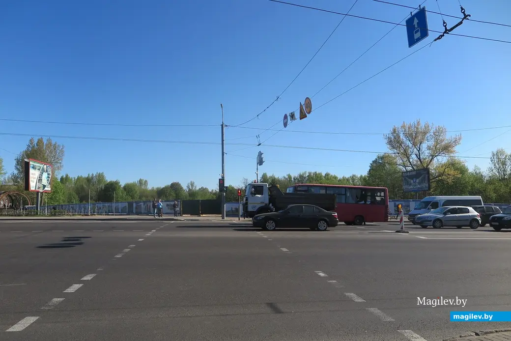 2.05.2025 г. Могилев, пр.Мира. Транспортное движение в районе стройки не нарушено.