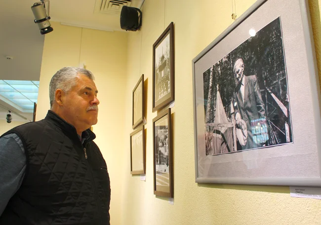 «Не гаснет памяти свеча»: выставка ко Дню Победы открылась в Могилеве. Фоторепортаж