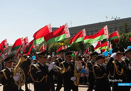 Выставка военной техники, шествие поколений, квест-игра