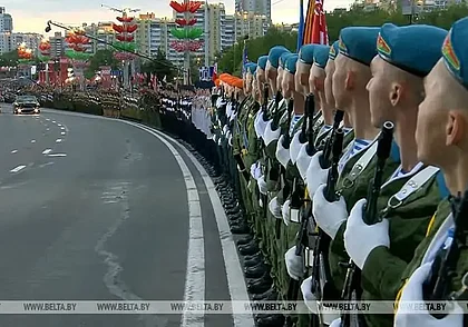Более 4 тысяч военных прошли парадом в Минске 9 мая. Фотофакт