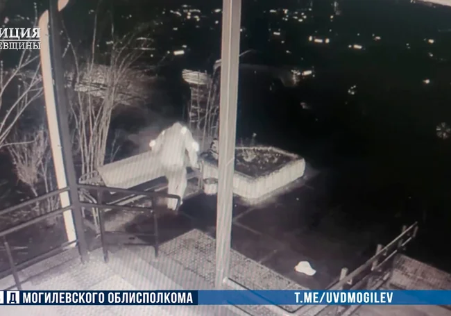 Мужчина забрал, обнаруженный у подъезда, рюкзак – действие расценено, как кража