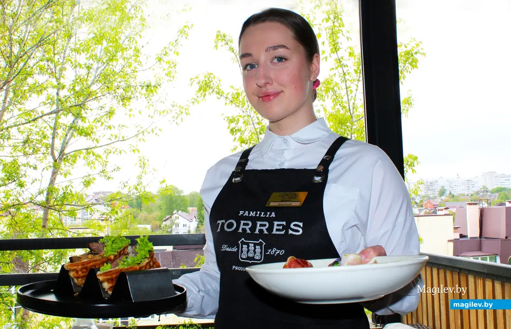 Май 2025 года. Могилев. Гастробар «Цоколь».