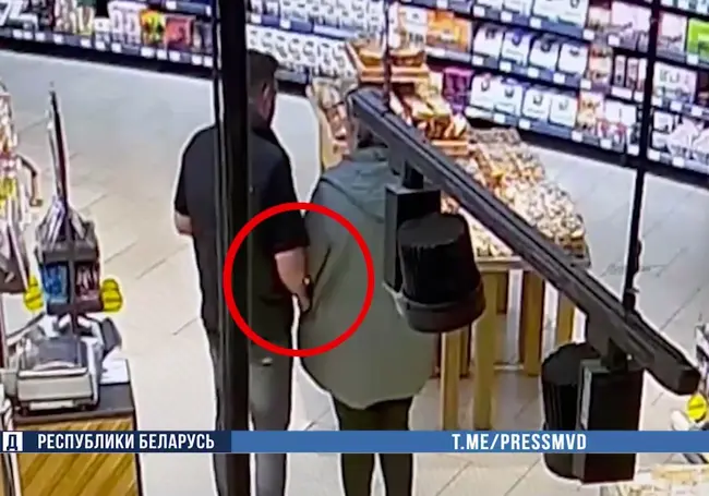 Замдиректора по торговле в Костюковичах задержали с поличным при получении крупной взятки