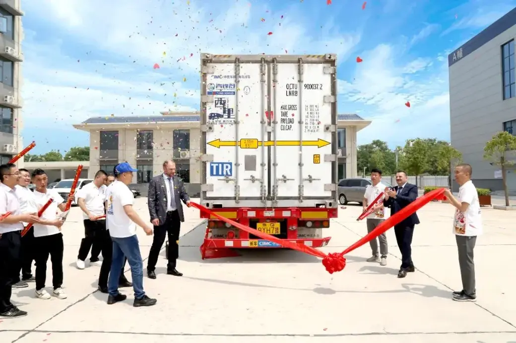 Могилев поставил в Китай первую партию мороженого. Фото предоставлено Могилевским агентством регионального развития.