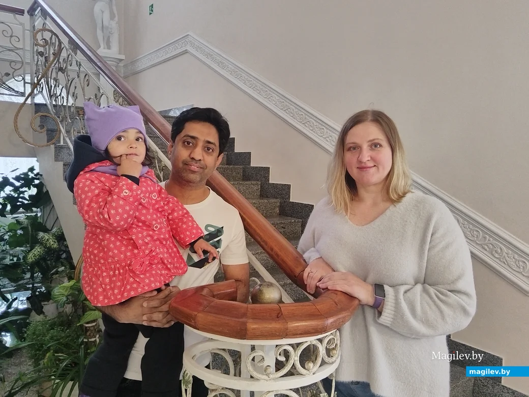 16.05.2025 г. Могилев, ЗАГС. Молодожены недели: Елена Пуницкая и Шахзад Мухаммад Камран.