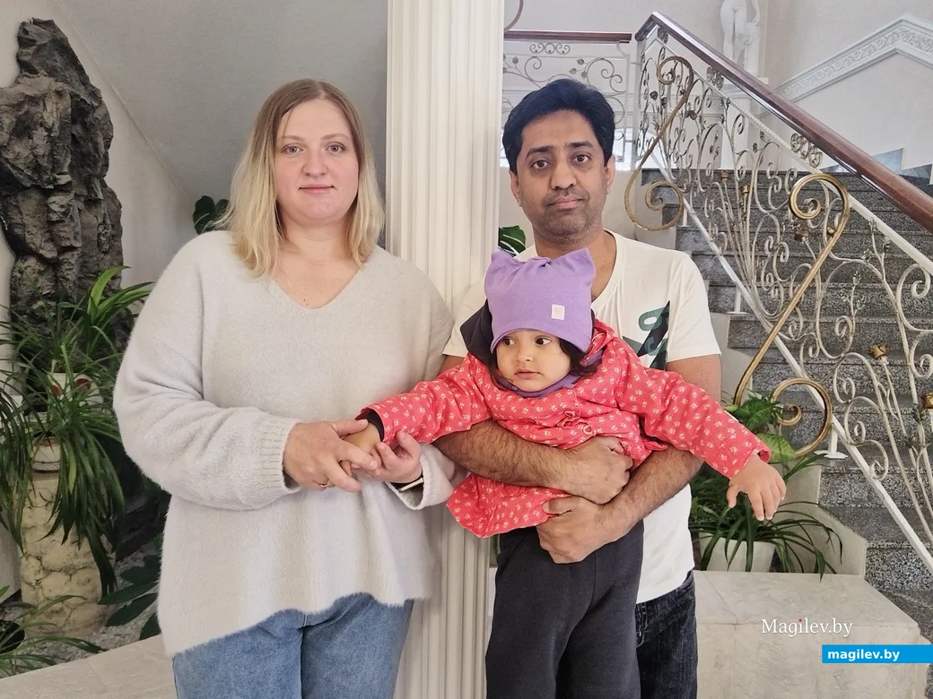 16.05.2025 г. Могилев, ЗАГС. Молодожены недели: Елена Пуницкая и Шахзад Мухаммад Камран.