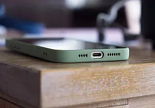 Как не купить «фуфло» вместо дорогущего телефона. Советует эксперт