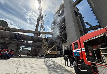 В одном из цехов Белорусского цементного завода в Костюковичах произошел пожар
