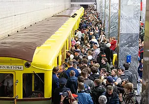 Самое беспрерывное метро мира масштабно отметило 90-летие (фото)