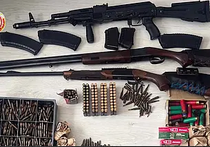 Хранил дома более 2 тыс. патронов к автомату Калашникова, оснащенных трассирующими пулями