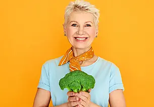 Как снизить риск возрастных изменений мозга? Добавьте в рацион рукколу, шпинат и… картофель