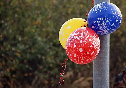 Выпущенный в небо воздушный шарик – вред для окружающей среды