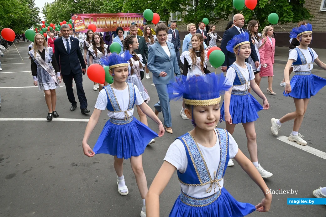 24.05.2025. Площадь Победы – площадь им. В.И.Ленина. Городской праздник «Последний звонок».