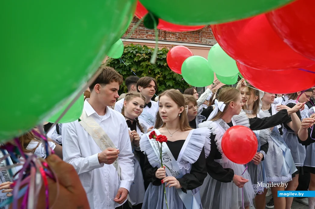 24.05.2025. Площадь Победы – площадь им. В.И.Ленина. Городской праздник «Последний звонок». 