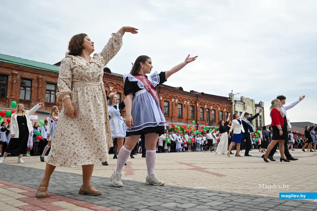 24.05.2025. Площадь Победы – площадь им. В.И.Ленина. Городской праздник «Последний звонок».