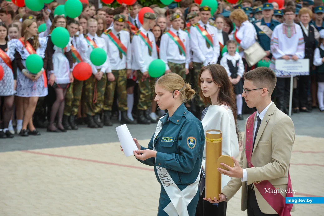 24.05.2025. Площадь Победы – площадь им. В.И.Ленина. Городской праздник «Последний звонок».