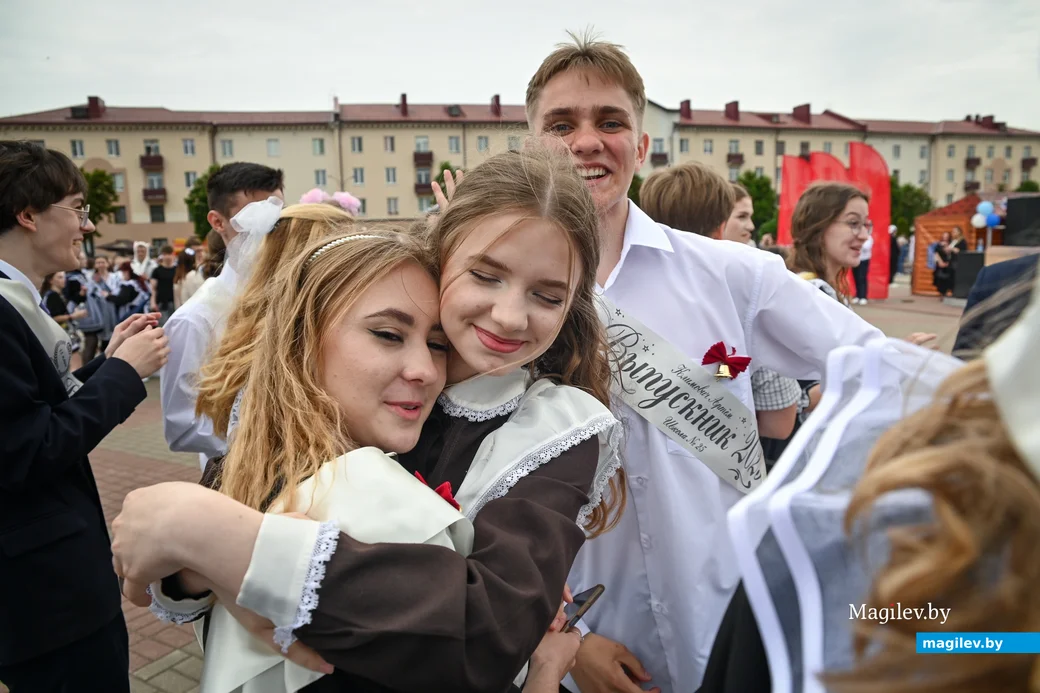 24.05.2025. Площадь Победы – площадь им. В.И.Ленина. Городской праздник «Последний звонок».