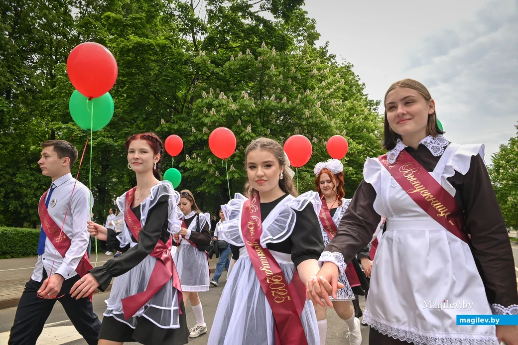 24.05.2025. Площадь Победы – площадь им. В.И.Ленина. Городской праздник «Последний звонок».