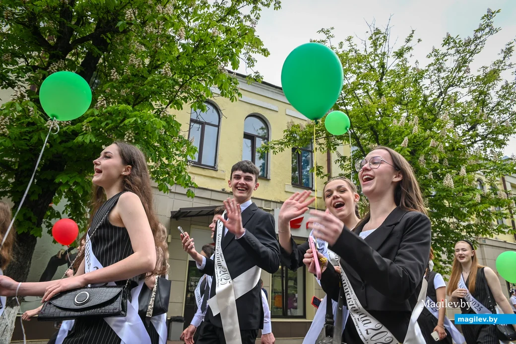 24.05.2025. Площадь Победы – площадь им. В.И.Ленина. Городской праздник «Последний звонок».