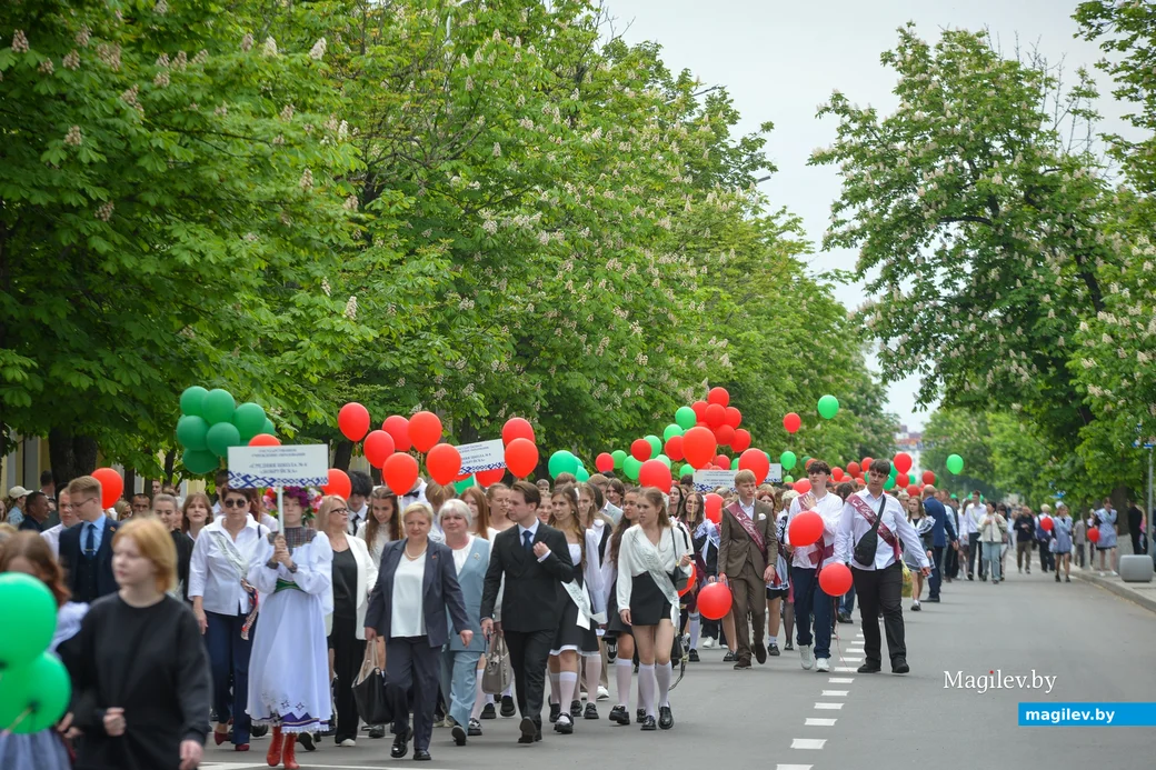 24.05.2025. Площадь Победы – площадь им. В.И.Ленина. Городской праздник «Последний звонок».