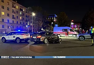 После ДТП в Минске мотоциклиста увезли на «скорой»