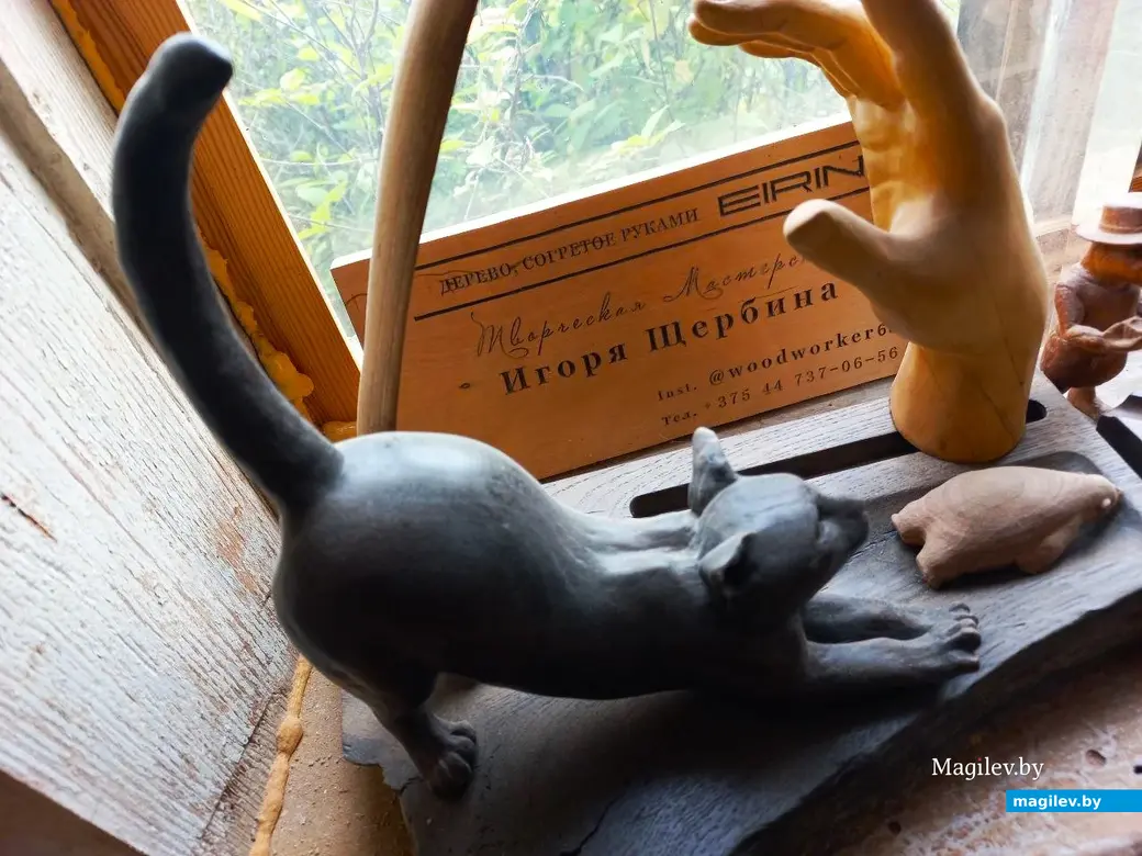 Август 2024 года, Могилевский район, дер. Жуково. В мастерской Игоря Щербина.