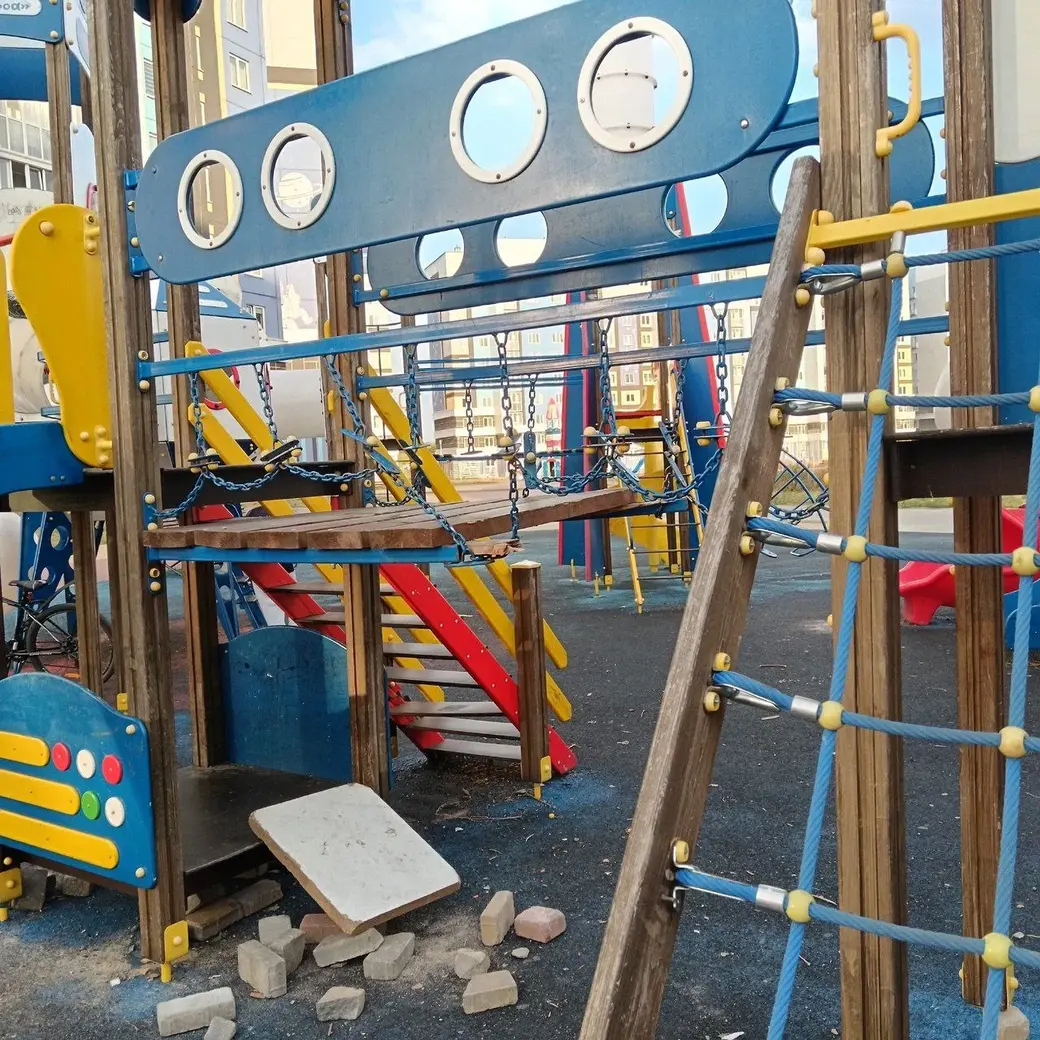 Сентябрь 2024 г. Могилев, Спутник-2. Детская площадка.
