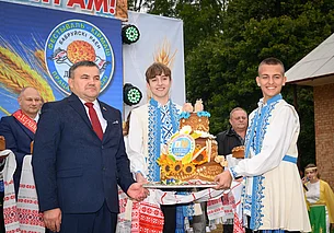 «Дожинки-2024» в агрогородке Ленина: фоторепортаж с районного праздника тружеников села