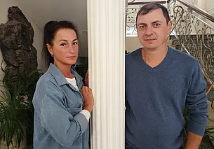 То Covid помешал, то документы просрочили, расписались с 3-й попытки. Свадебная пара недели