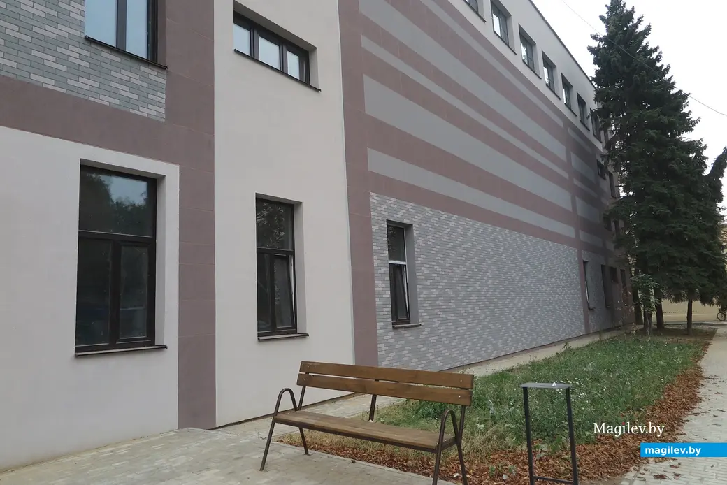 Октябрь 2024 г. Могилев, ул. К.Маркса. На месте административного корпуса «Ольса» будет Госархив Могилевской области.