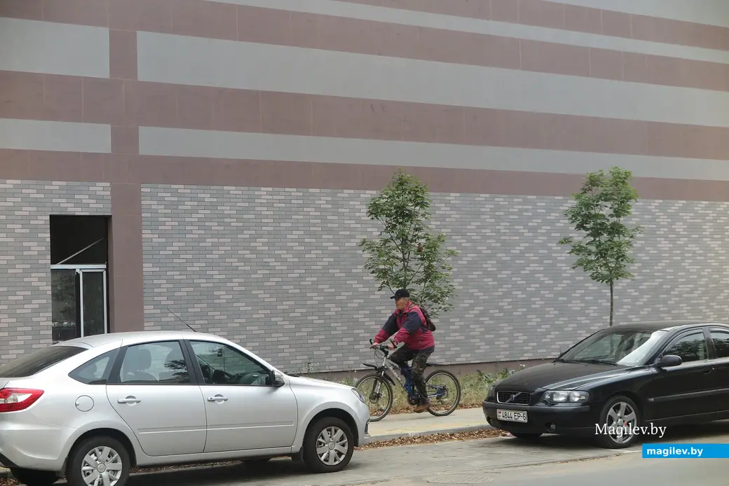 Октябрь 2024 г. Могилев, ул. К.Маркса. На месте административного корпуса «Ольса» будет Госархив Могилевской области.