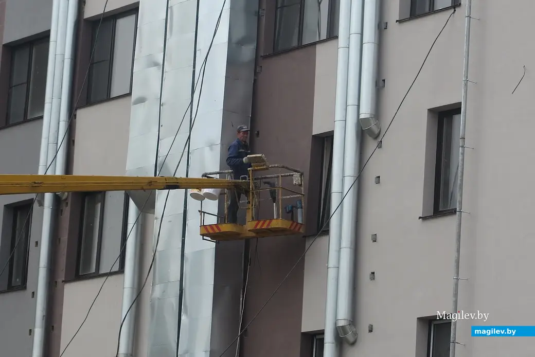 Октябрь 2024 г. Могилев, ул. К.Маркса. На месте административного корпуса «Ольса» будет Госархив Могилевской области.