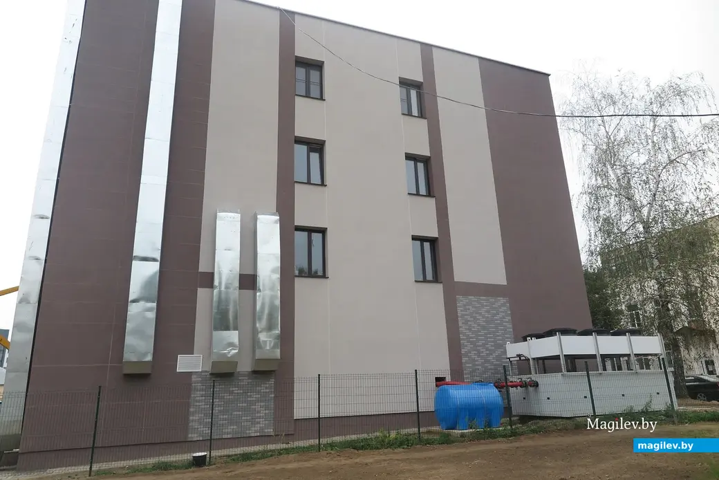 Октябрь 2024 г. Могилев, ул. К.Маркса. На месте административного корпуса «Ольса» будет Госархив Могилевской области.