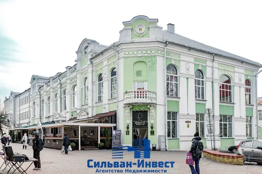 Осень 2024 г. Могилев, рестобар «Черчилль» выставлен на продажу.