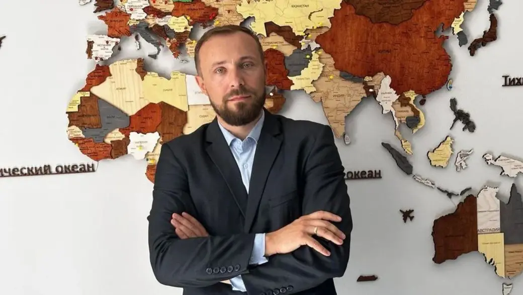 Руководитель похоронного бюро «Международный цент услуг» Константин Константинович Полуян