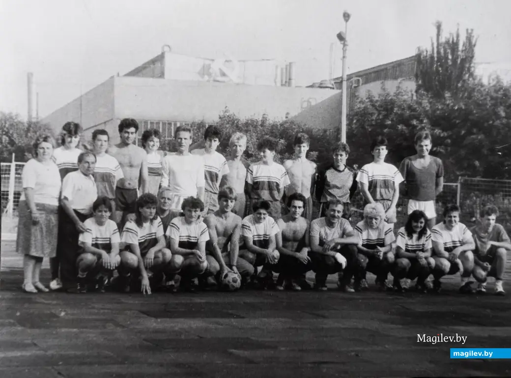 1980-е годы, Запорожье. Футбольная команда Могилевского драмтеатра.