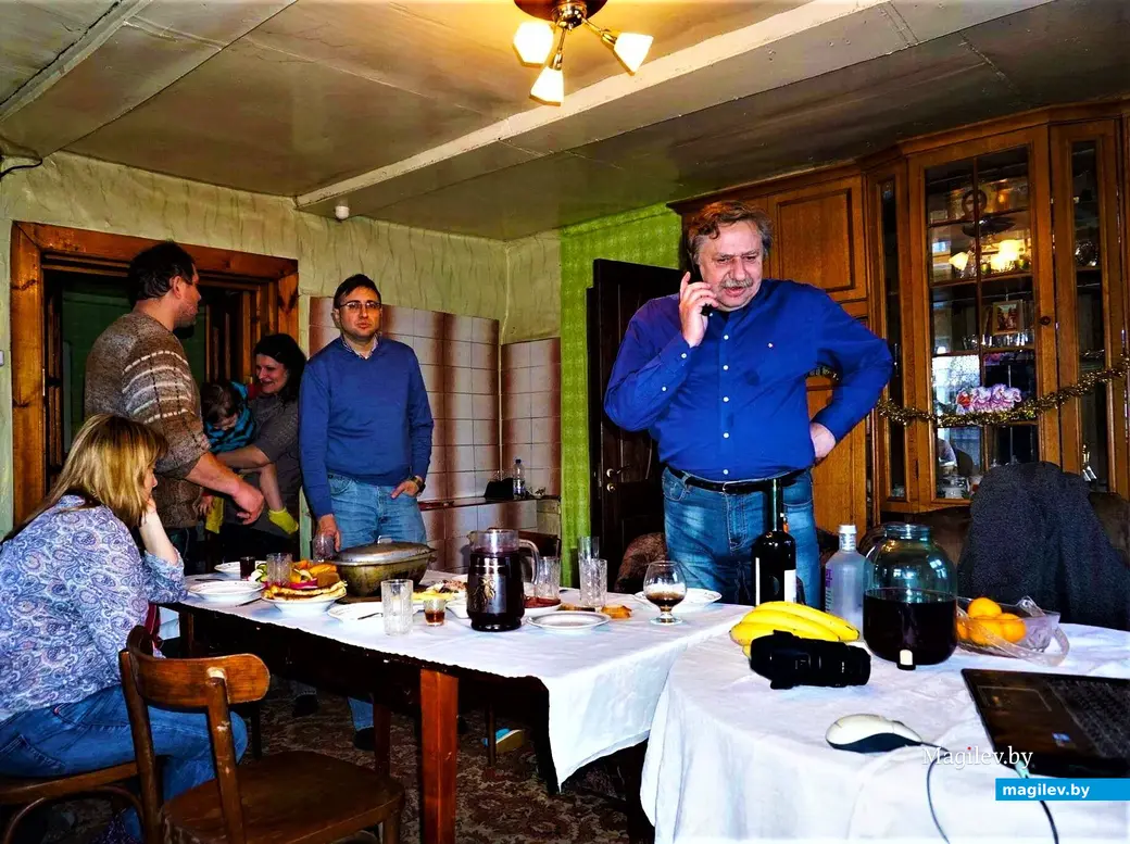 2020-е годы, Могилев. Старший сын Ивановых в гостях у отца.