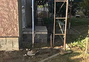 В Березе мужчину нанизало на арматуру: он упал со строительных лесов во время покраски дома