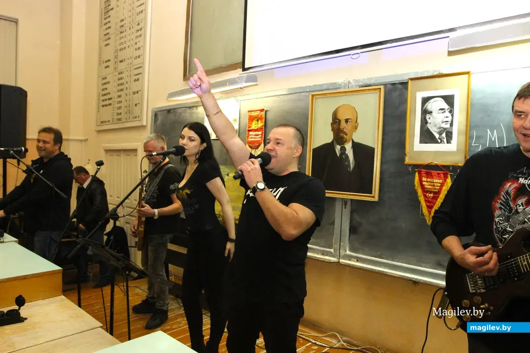 2017-й год, Могилев. Леонид Брежнев принимает косвенное участие во встрече могилевских «семидесятников».