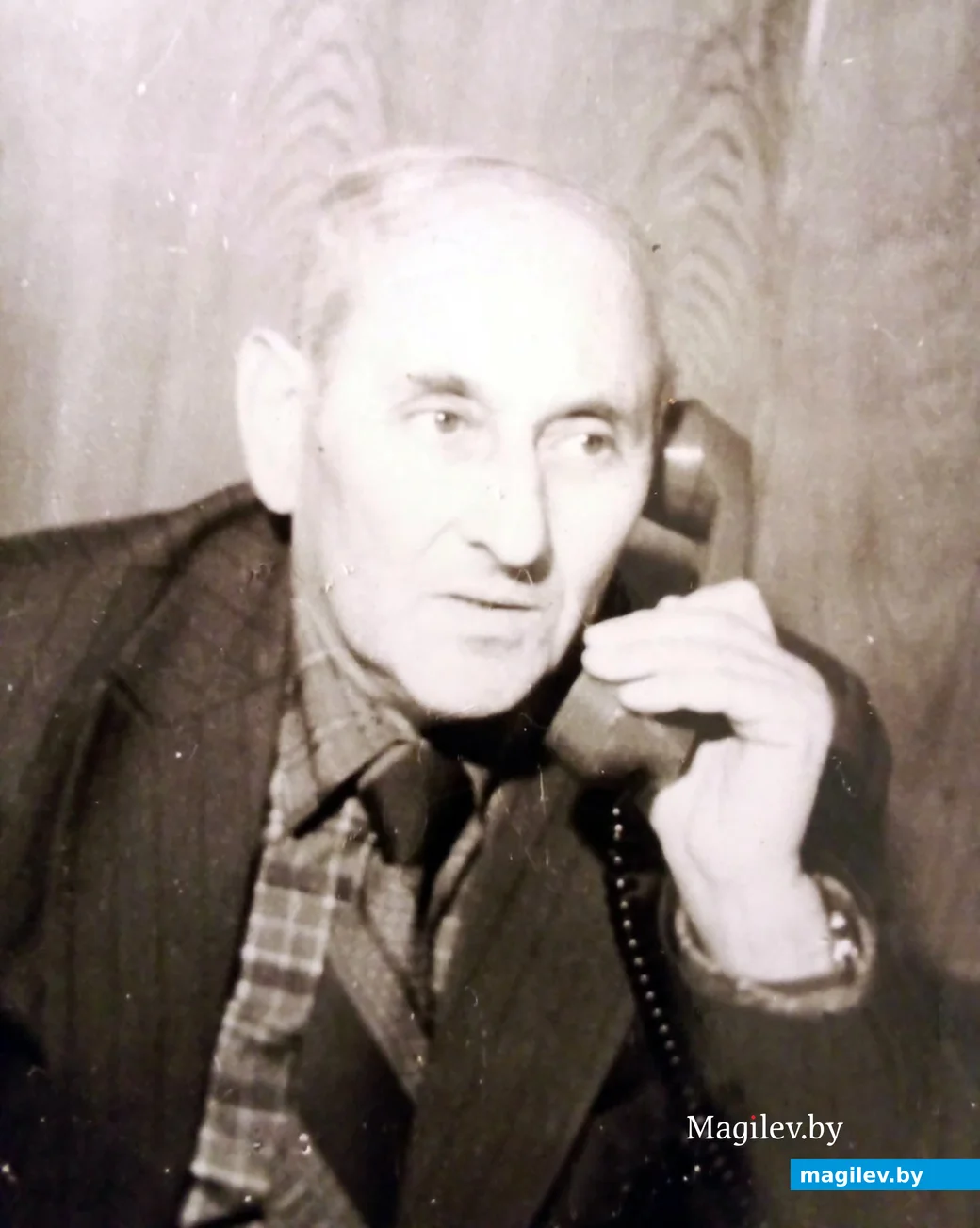 1960-е. Глуск. Григорий Синдель-лучший токарь Глусского промкомбината.