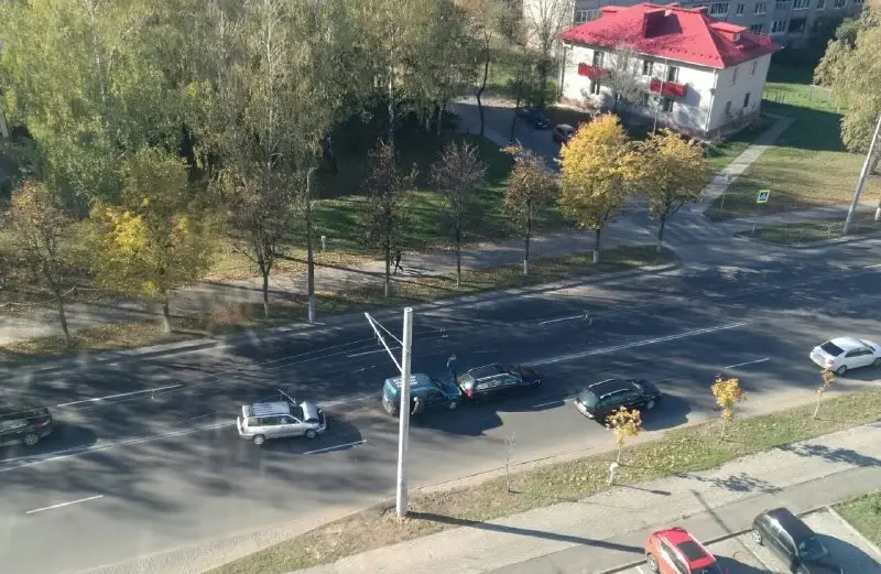 20.10.2024 г. Могилев. ДТП с участием трех машин. Фото: ТГ-чат «ДПС Могилев ГАИ».