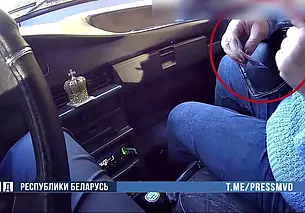 В Костюковичском районе пассажирка автомобиля пыталась дать взятку сотруднику ГАИ