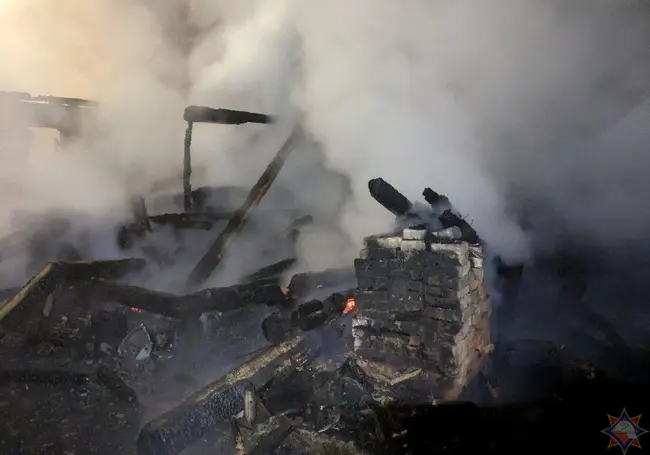 Пожар заметили слишком поздно: в Кличевском районе сегодня ночью погиб пенсионер