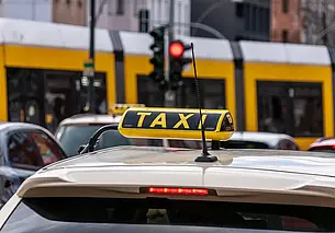 Компания такси из Могилева скрывала выручку: ее обязали выплатить в бюджет более 80 тыс