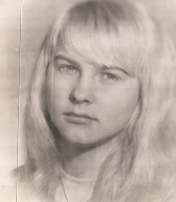 Людмиле 17 лет. 1968 год.