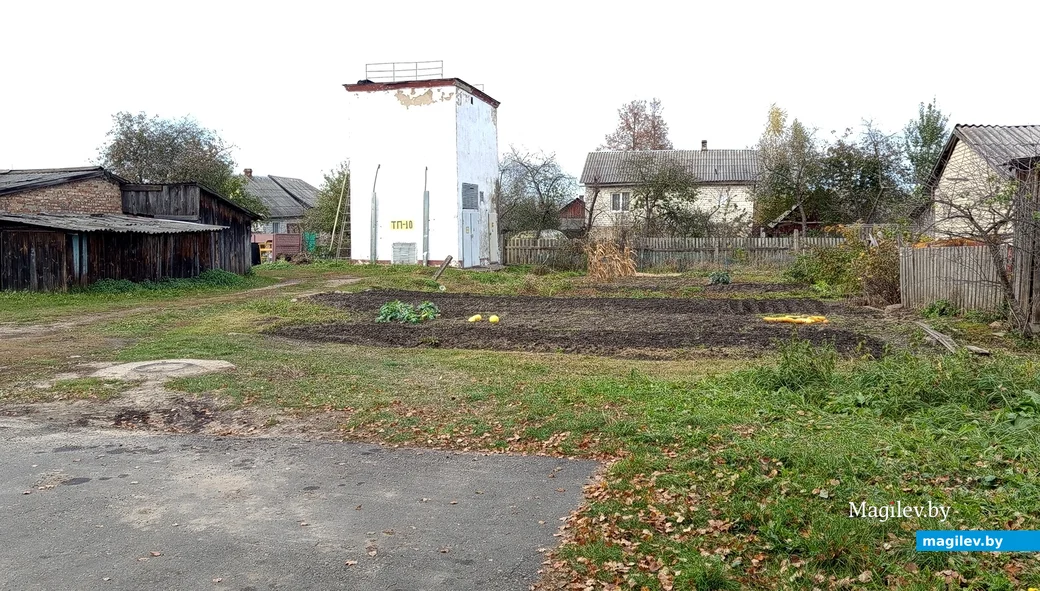 Октябрь 2024 года. Глуск. На этом месте в 1960-е находилась танцплощадка.