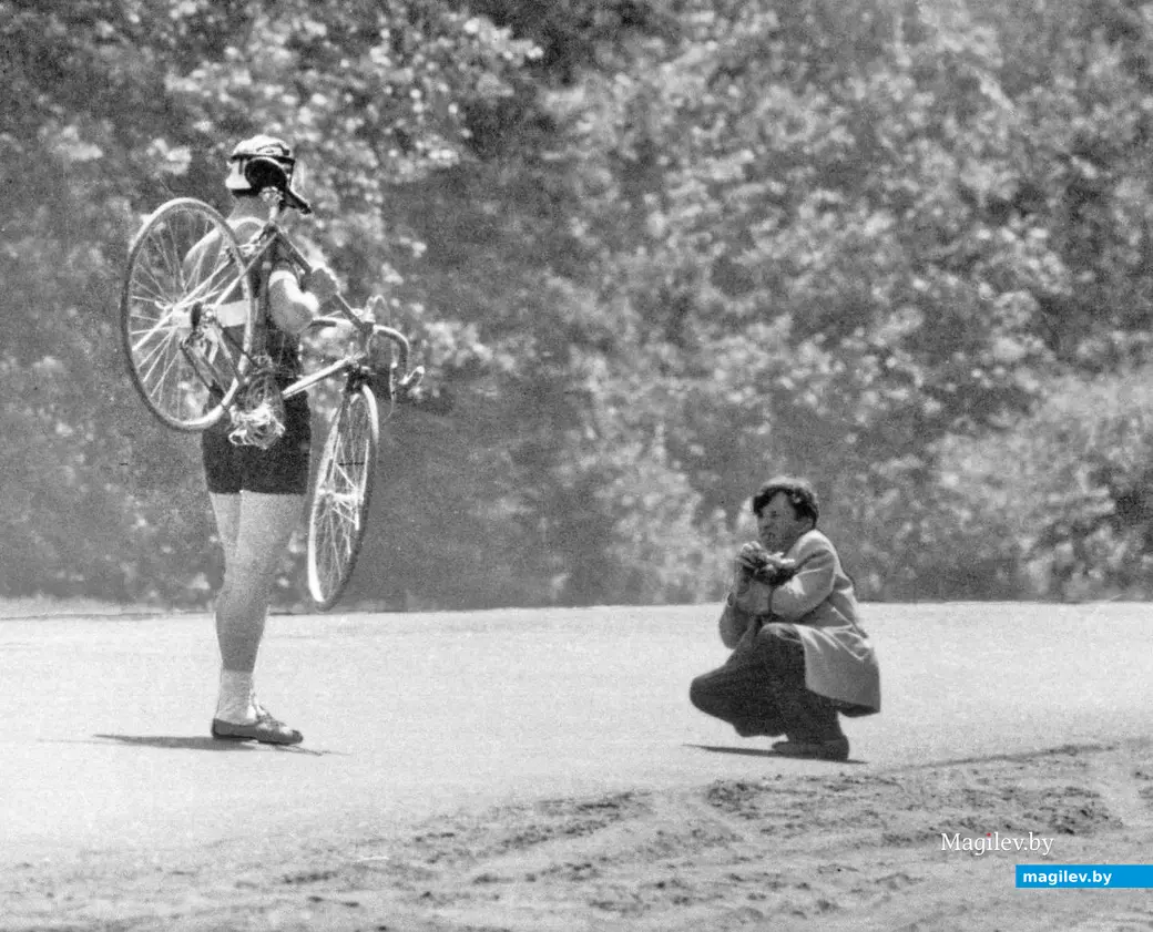 1970-е годы, Могилев. Володя за работой.